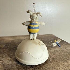 Vintage Department 56 Snowbunnies Music Box Figurine You are my Sunshine Bee